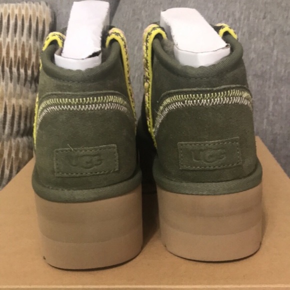 UGG Classic Ultra Mini Braid Platform Boots Olive - Picture 5 of 7